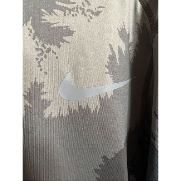 Nike pro men’s hypercool fitted camo, print T-shirt size medium - Picture 3 of 4